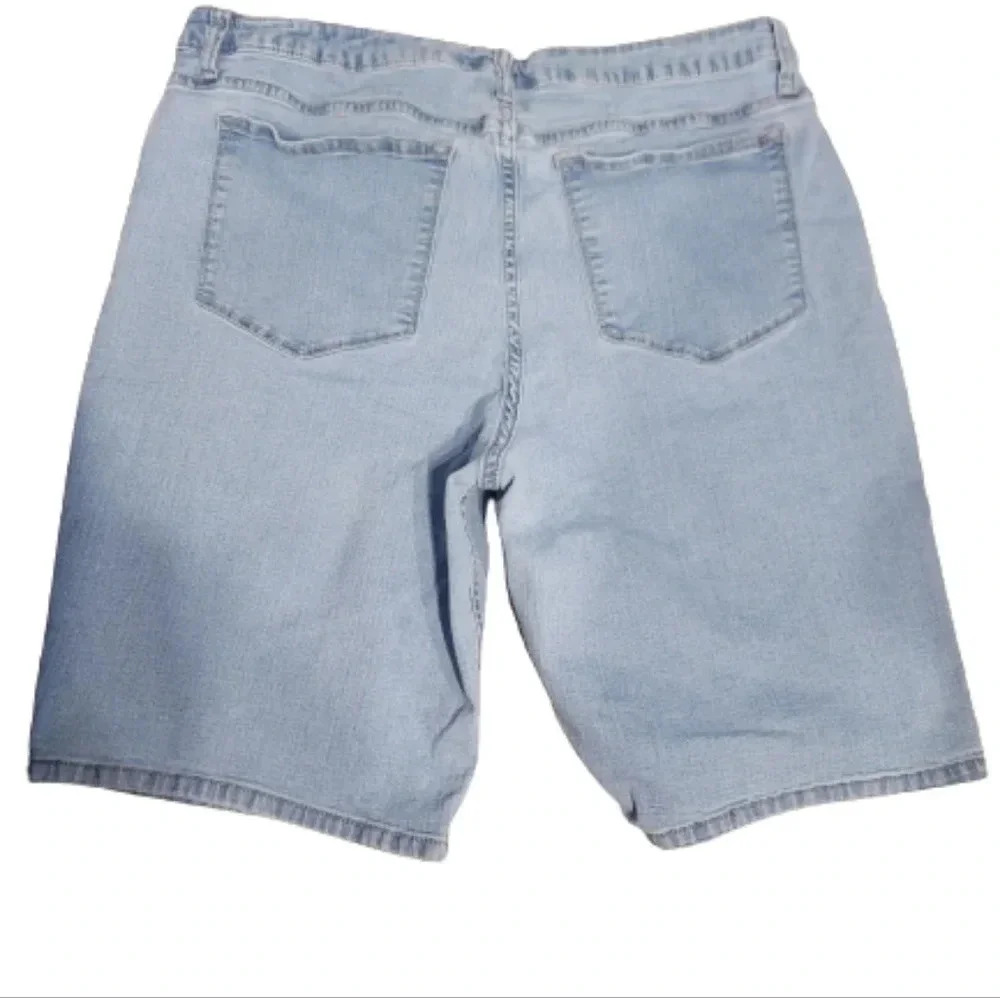 Lee Riders Midrise Bermuda - Picture 2 of 5